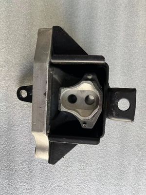 21830C1070 Motorhalter für die HYUNDAI SONATA LF OE Nr. 21830-C1070 21830 C1070