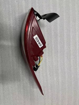 Golden Single Eyelet Automatisches Lichtsystem für 2013-2016 SANTAEF Heckleuchte 92401-B8100