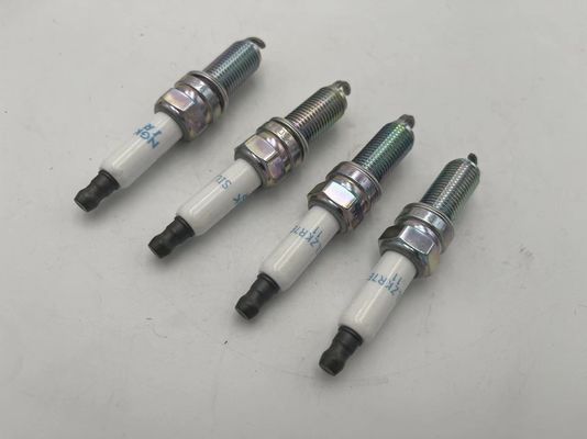 Die Standard-Zündkerze OEM 18849-11070 1184911070 für CERATO 04 2004-2006